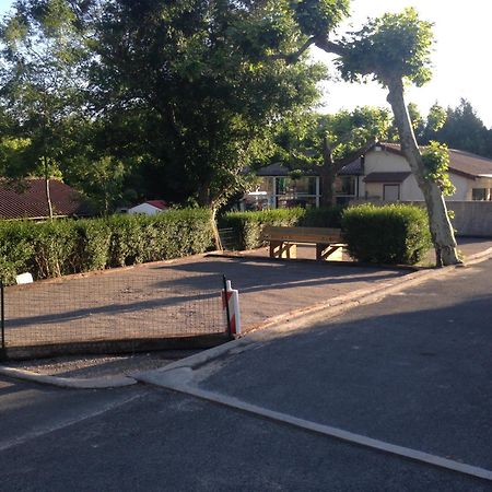 Camping Le Ruisseau Saint-André-de-Seignaux Zewnętrze zdjęcie