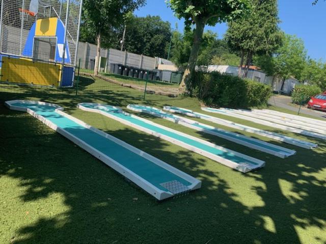 Camping Le Ruisseau Saint-André-de-Seignaux Zewnętrze zdjęcie
