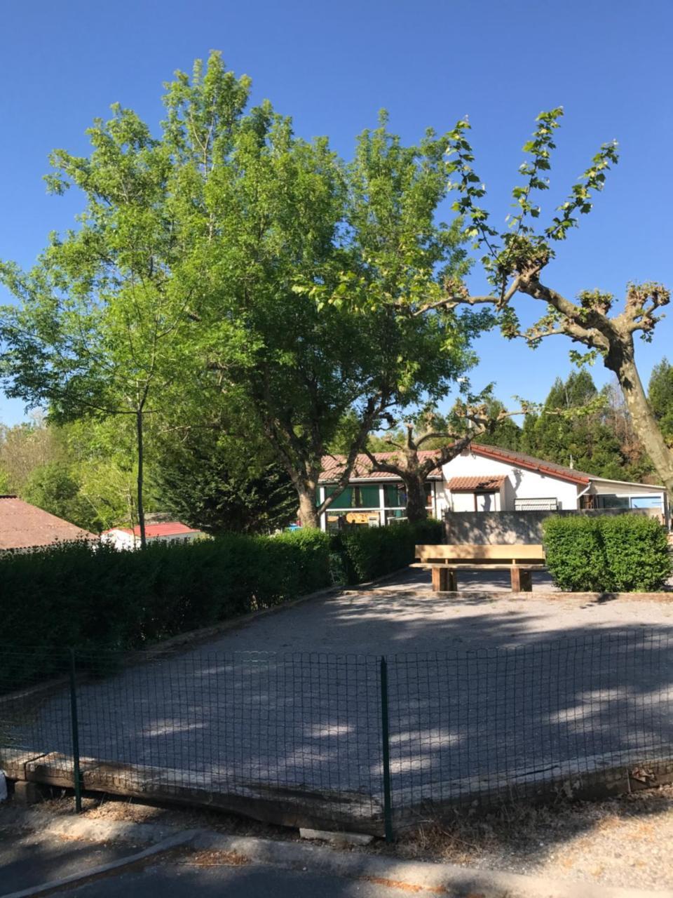 Camping Le Ruisseau Saint-André-de-Seignaux Zewnętrze zdjęcie