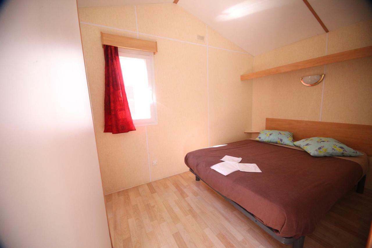 Camping Le Ruisseau Saint-André-de-Seignaux Zewnętrze zdjęcie